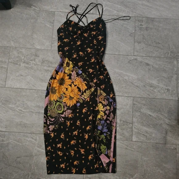 URBAN OUTFITTERS Samira Satin Slip Dress Black Floral Midi Size Medium - Picture 5 of 8